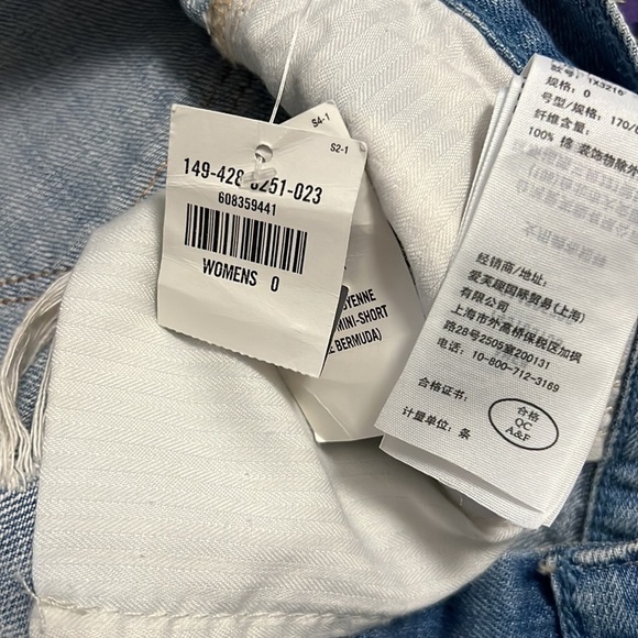 Abercrombie & Fitch Women's Jean Shorts Size 0 NWT - Picture 6 of 6